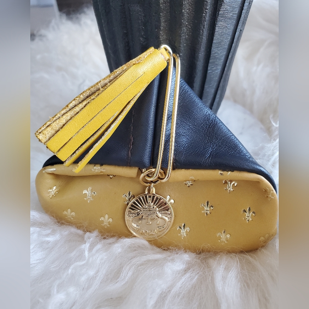 Made in Italy Firenze-Black & Gold,Genuine Leather Tassle, Unique Snap Closure - Picture 8 of 8